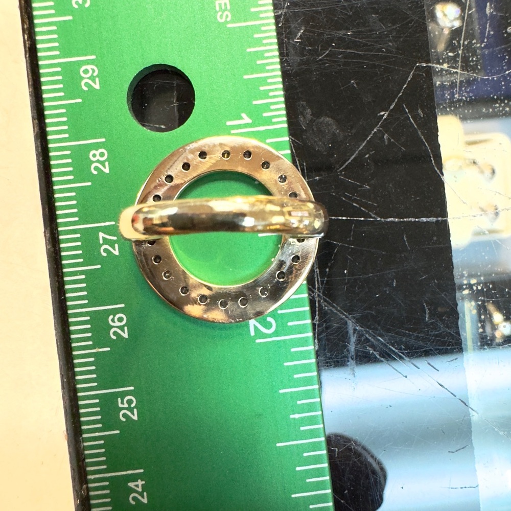 E. DeHaven 14k Diamond Circle ring - Picture 3 of 5